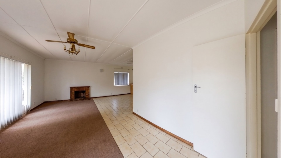 3 Bedroom Property for Sale in Meiringspark Western Cape